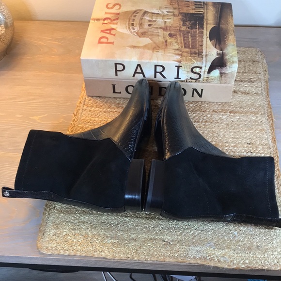 - ♥️ Taryn Rose ♥️…Women’s 7.5…Black Floriana Leather and Suede Ankle Boot… - Picture 6 of 16